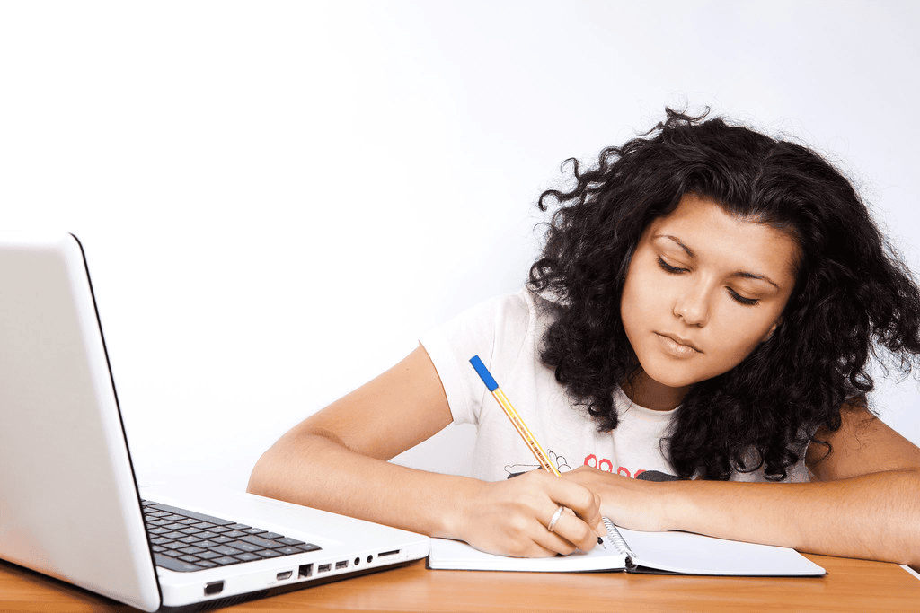 tips for high school students who want to go into the healthcare field