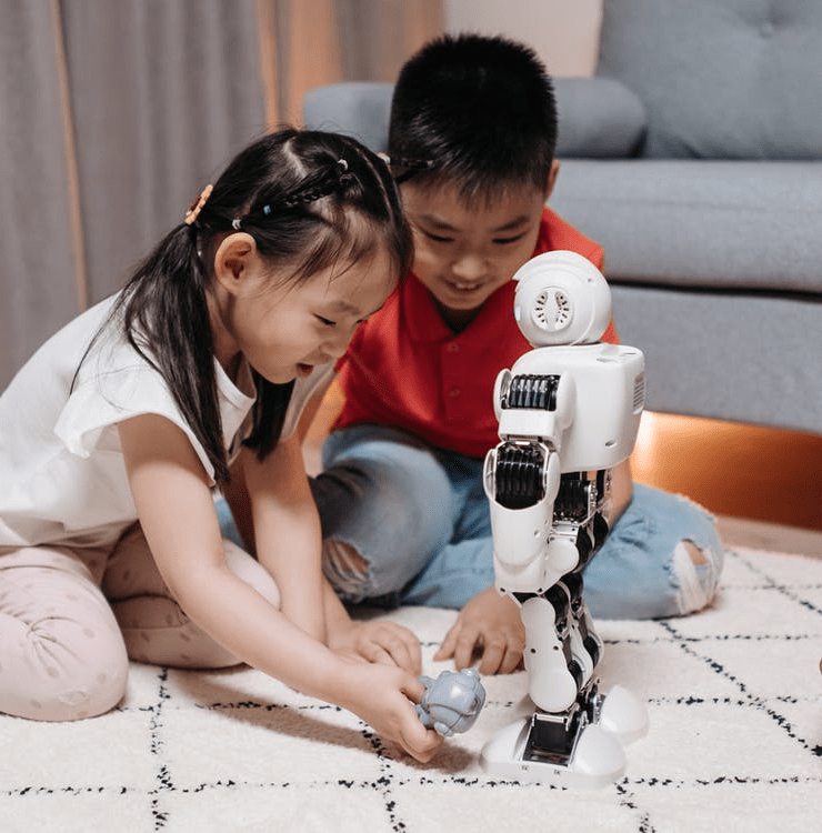 Robotic student helps kids learn to write